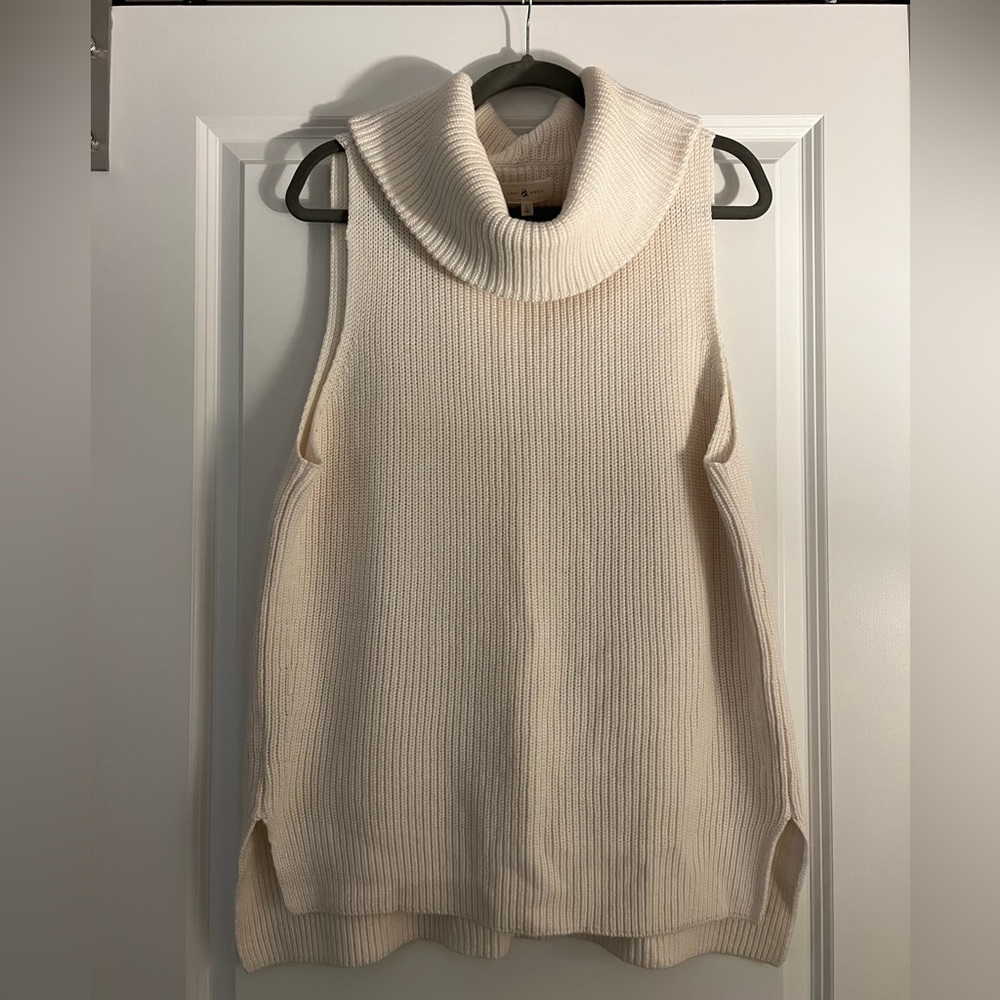 Lou & Grey L White Cowlneck sleeveless sweater